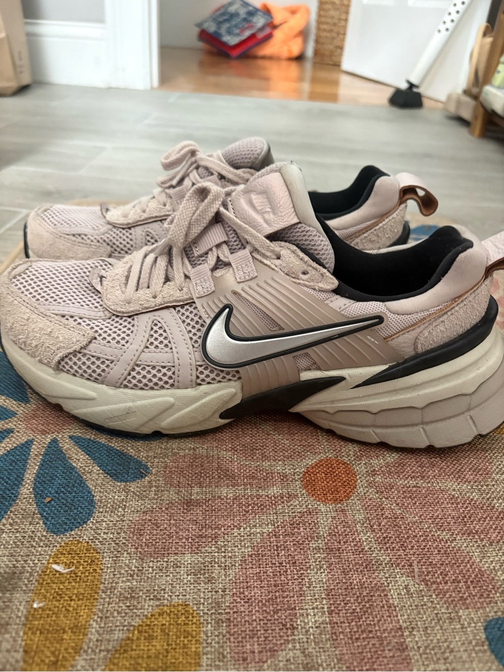 Nike Women's Pale Pink Mesh & Silver Swoosh Athletic Sneakers